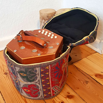 Tasche Concertina